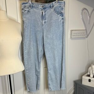 American Eagle
Super High Rise Baggy Wide Leg Jean